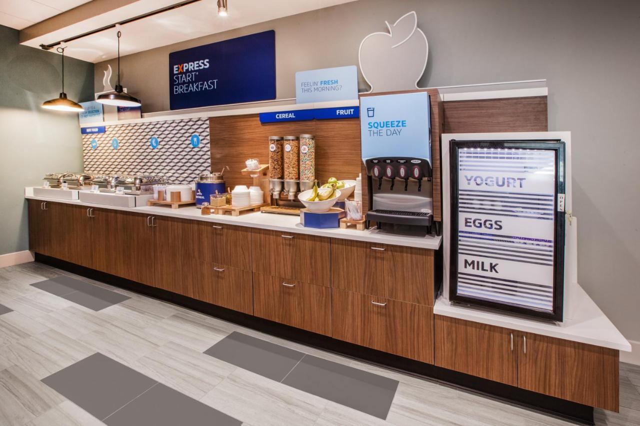 Holiday Inn Express - Blair By Ihg Eksteriør billede